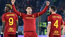 Рома се върна към победите с два гола на защитници