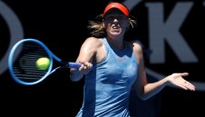 Маша стартира Australian Open с два "геврека" 