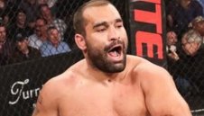 Драма: Благой Иванов-Багата загуби след скандално съдийство от Дерек Люис + ВИДЕО