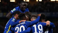 Драма с дузпи прати Челси напред за Купата на Лигата