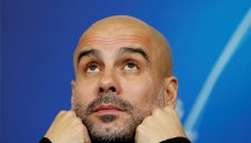 Гуардиола се ядоса на въпрос за Моуриньо, показа юмрук + ВИДЕО