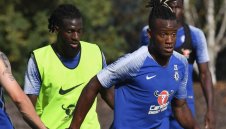 Валенсия взима Миши Батшуай