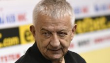 Диксън? Крушарски се закани да оправи Левски