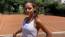 Юлия Стаматова елиминира рускиня в Куршумлийска баня