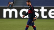 Меси отново излиза с екипа на Барса