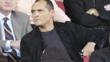 Феновете на ЦСКА зад Васил Божков дори и във "В" група 