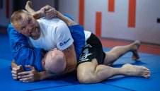 Семи Шилт: SENSHI изгражда бойци на бъдещето