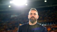 Рома дава дългосрочен договор на Де Роси 