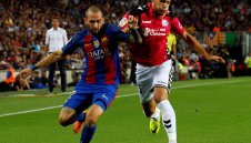 Видал вече е трети избор за десен бек