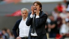 Рома започна преговори с Конте, той обаче чака обаждане от ПСЖ или Юнайтед