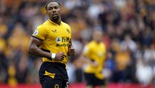 Вълците дават нов договор на бързоног испанец