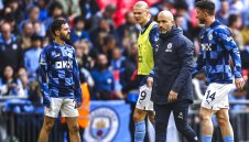 Манчестър Сити слага две звезди на сергията