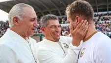 Стоичков: За мен беше огромна чест да играя в "Мача на надеждата"