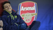 Арсенал намери заместници на Месут Йозил и Алексис Санчес