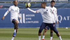 Меси: Бих гласувал за Неймар и Мбапе за Златната топка