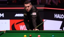 Още един фаворит изхвърча от световното по снукър