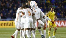 Холандия удари в Казахстан, но още трепери