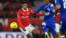 Автогол и дузпа класираха Юнайтед напред в ФА Къп