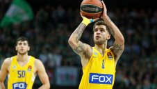 Везенков игра малко при нова загуба на Олимпиакос