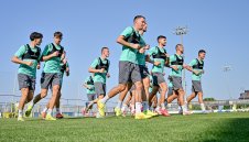 Ботев Пловдив започна лятната си подготовка с много проблеми