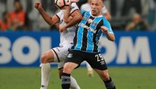 От Гремио: Артур още е наш играч, а не на Барса