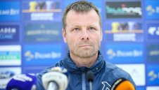 Топчо разкри притеснен ли е за поста си в Левски