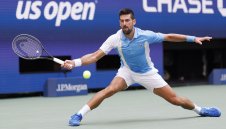 Джокович с нова победа в Ню Йорк, Циципас отпадна