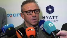 Министър Запрянов ще награди Илиан Илиев 