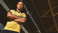 Огромният трансфер е факт! Ботев Пловдив взе бивш играч на Арсенал и Уест Хям