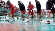 Федерер предлага кортовете в Париж да станат закрити