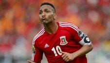 Пълен шаш! Голмастор играе неправомерно от … 11 години