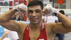 Даниел Асенов започна с победа на световното в Русия