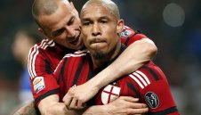 Отново пратиха Де Йонг в Юве