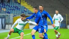 Уникално постижение! Защитник на Левски подгонва легенди