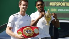 Джошуа залага два пояса срещу Пулев