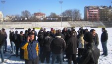 Фенове на Ботев (Пд) вилняха в офиса на Митьо Селския