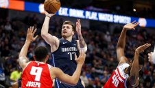 Дончич се завърна с гръм и трясък