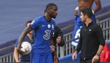 Барса следи ненужни в Челси, Ливърпул и Арсенал