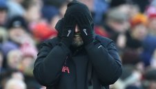 Ливърпул се е отчаял в битката за Топ 4