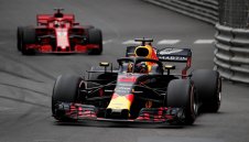 Eпично! Дани Рикардо удържа с повреда победата в Монако