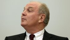 Затвор грози Ули Хьонес