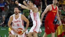 Баскетболистите на Испания тръгнаха със загуба