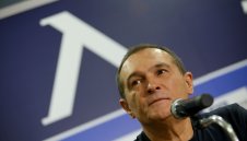 Удар по Васил Божков и Левски