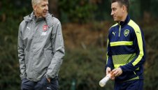 Косиелни: Венгер ме направи мъж