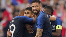 Страховита Франция удари Ирландия преди Мондиал 2018