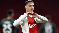 Нов отказ! Аякс отхвърли и 90 милиона евро за Антъни от "Олд Трафорд"