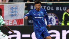 Санчо реже заплатата си на 50% заради Дортмунд