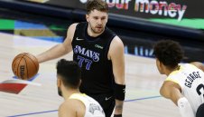 Магията на Лука! История с трипъл-дабъл за едно полувреме