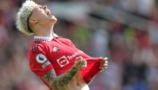 Червените дяволи дават легендарния №7 на тинейджър