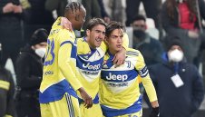 40-годишен отчая "Старата госпожа", но геният на Влахович спаси Юве